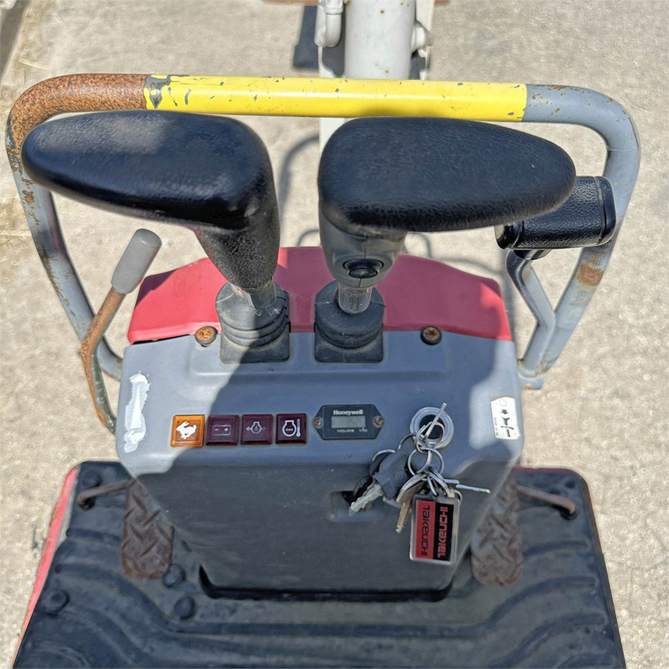 Miniexcavadora Takeuchi TB210 R: foto 14