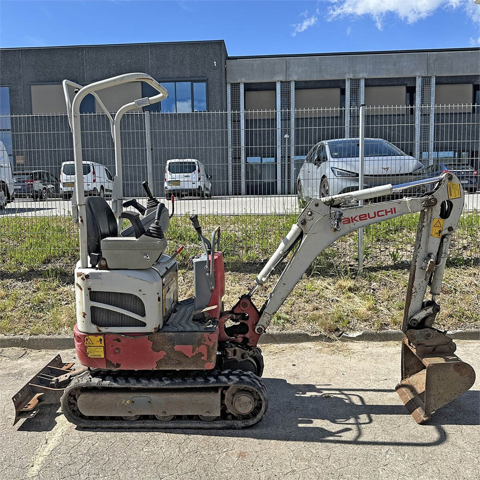 Miniexcavadora Takeuchi TB210 R: foto 7