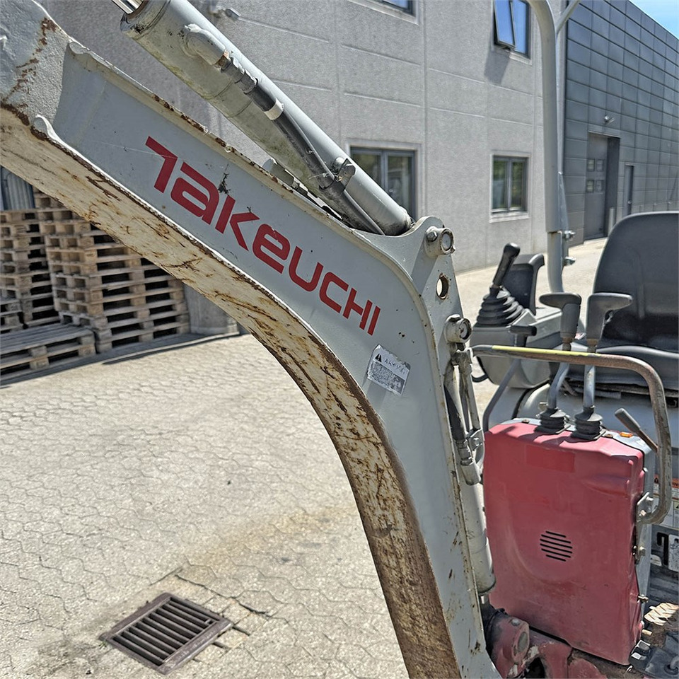 Miniexcavadora Takeuchi TB210 R: foto 31