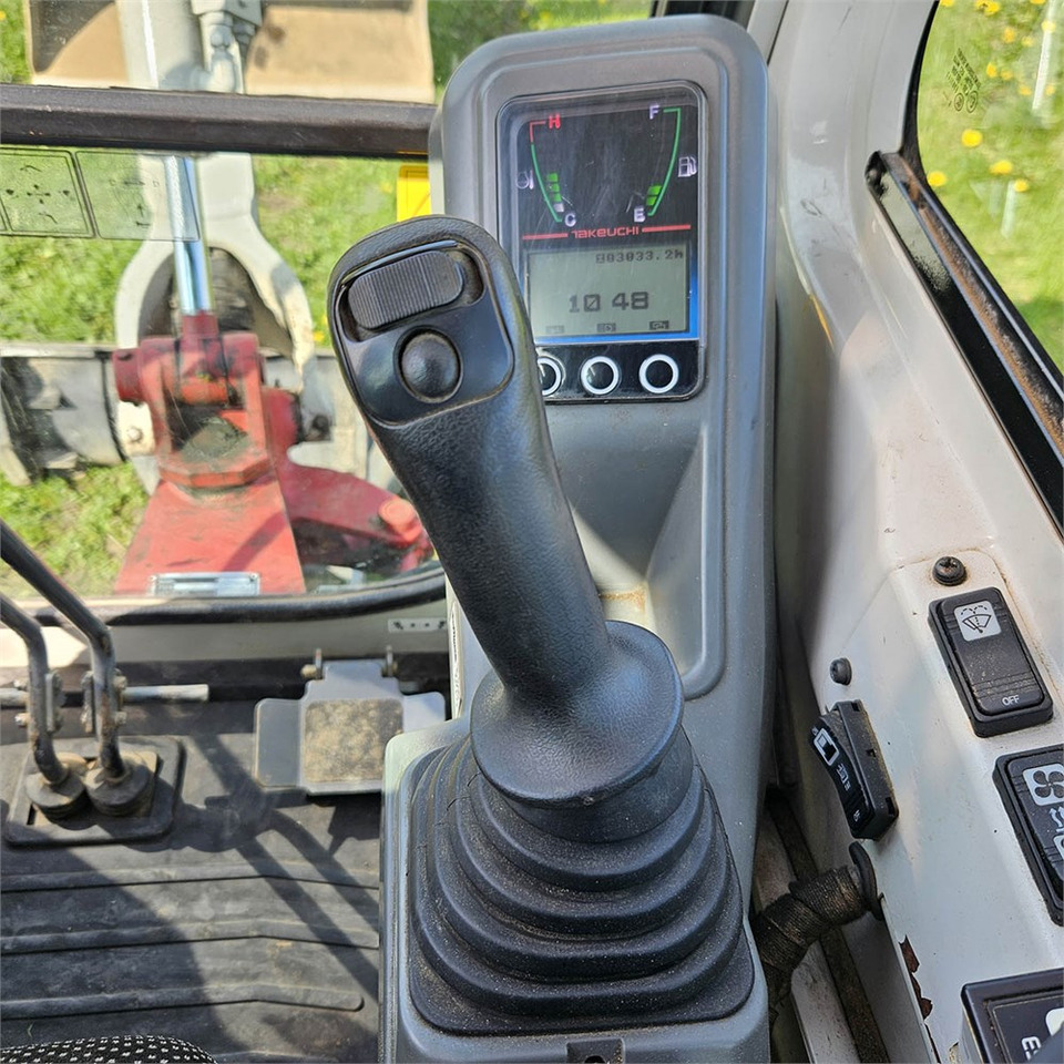 Miniexcavadora Takeuchi TB216: foto 14