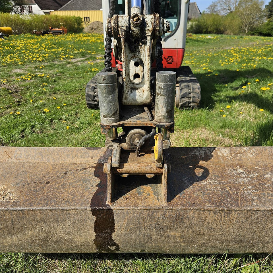 Miniexcavadora Takeuchi TB216: foto 26