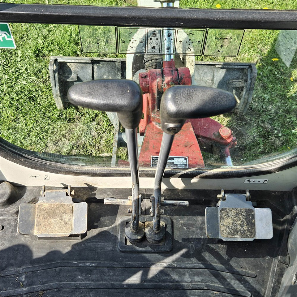 Miniexcavadora Takeuchi TB216: foto 20