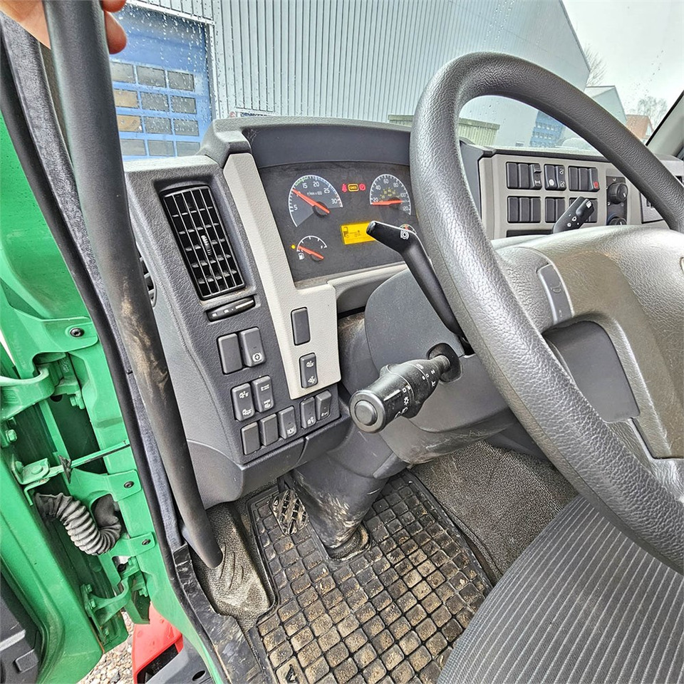 Vehículo municipal Volvo FL 280: foto 36