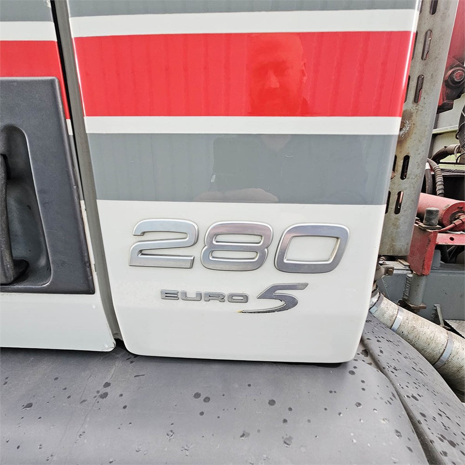 Leasing de Volvo 280 FE Volvo 280 FE: foto 23