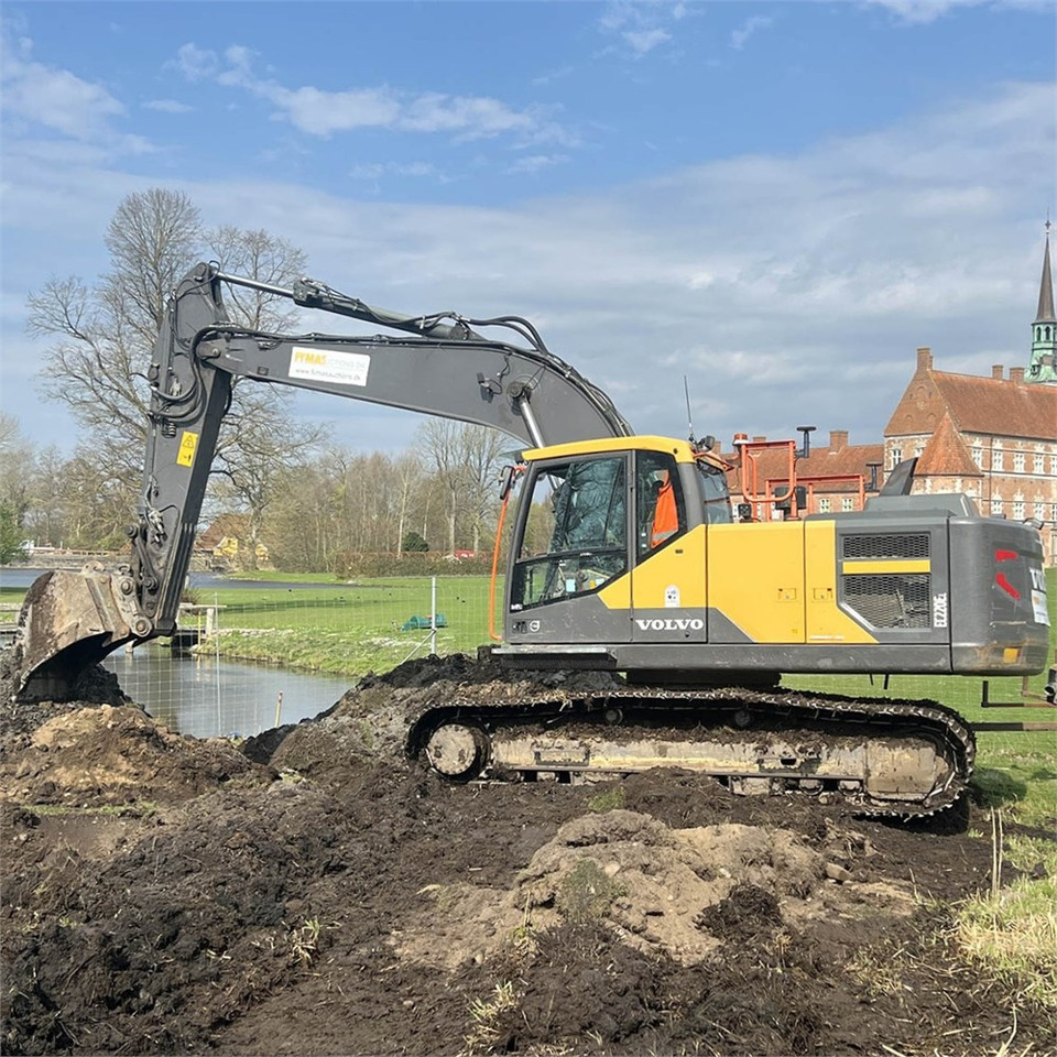Volvo EC220 EL - Excavadora de cadenas: foto 1 Volvo EC220 EL - Excavadora de cadenas: foto 1