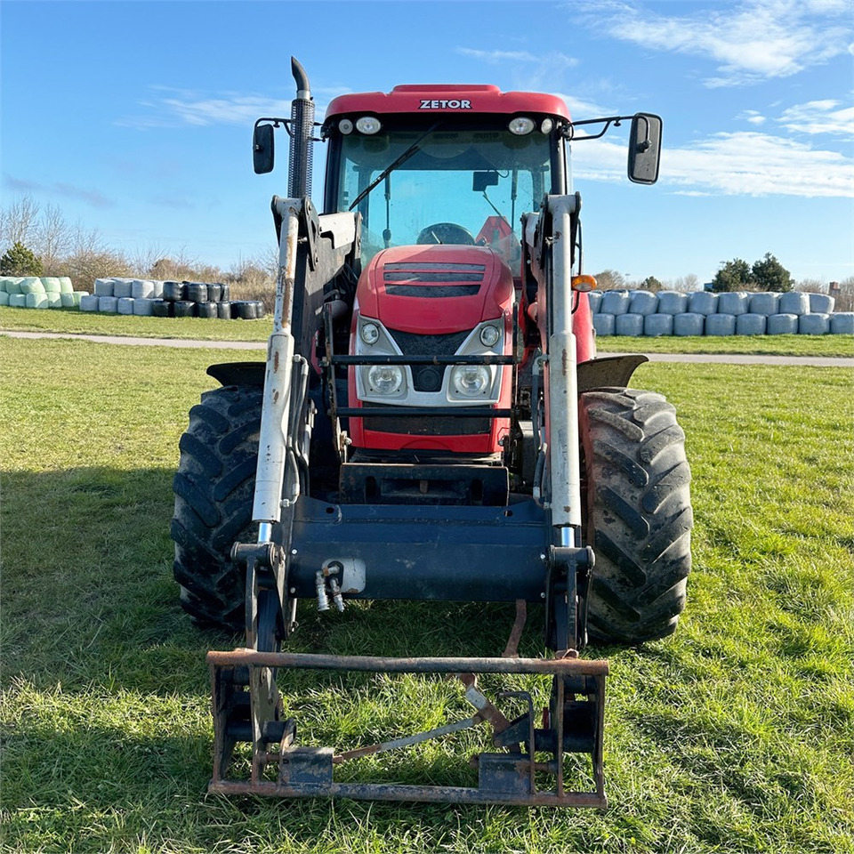 Zetor PROXIMA POWER 120 - Tractor: foto 5 Zetor PROXIMA POWER 120 - Tractor: foto 5