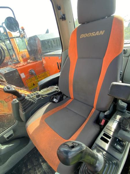 Excavadora de cadenas Doosan DX 140 LCR-5: foto 8 Excavadora de cadenas Doosan DX 140 LCR-5: foto 8