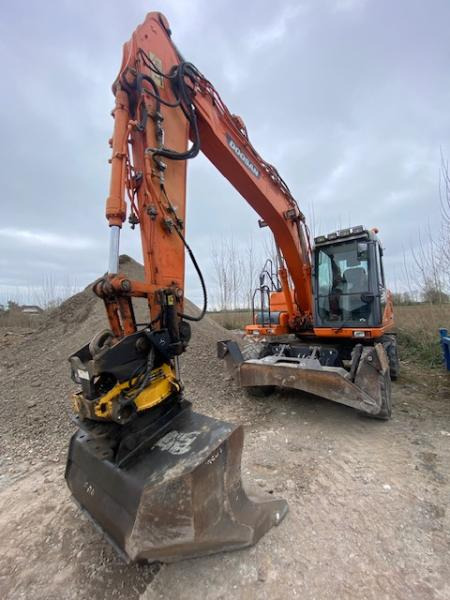 ENGCON LOT EQUIPEMENT S60 - Rotor basculante: foto 4 ENGCON LOT EQUIPEMENT S60 - Rotor basculante: foto 4