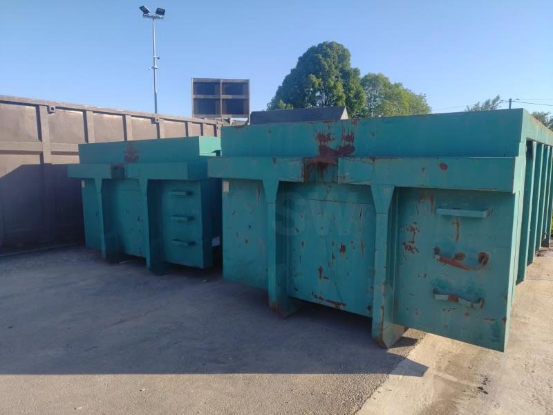 EUROBENNE BENNE AMPLIROLL 15 M3 - Contenedor de gancho: foto 1 EUROBENNE BENNE AMPLIROLL 15 M3 - Contenedor de gancho: foto 1