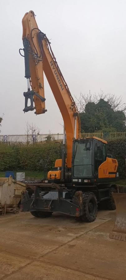 Hyundai HW 210 - Excavadora de ruedas: foto 1 Hyundai HW 210 - Excavadora de ruedas: foto 1