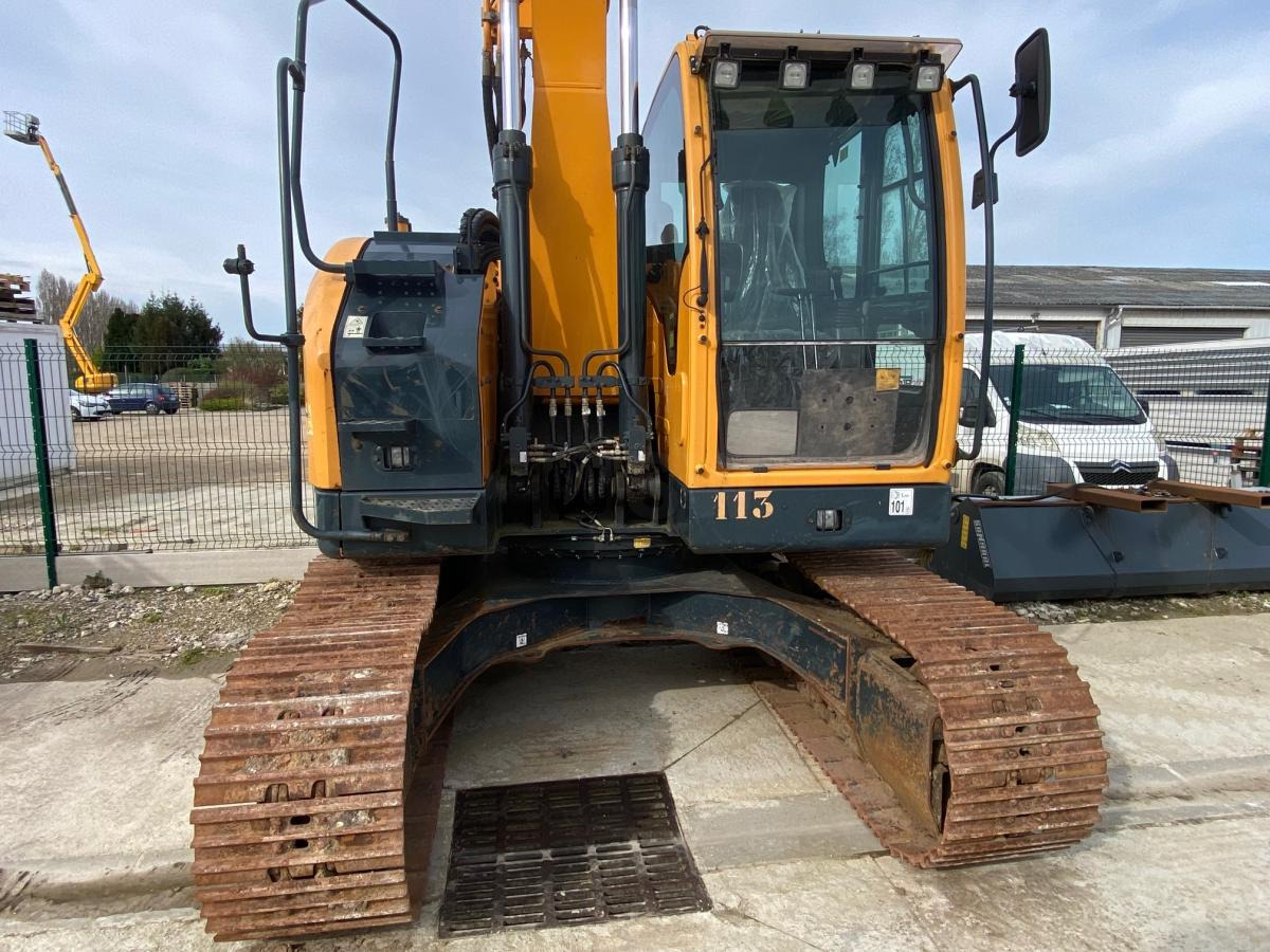 Excavadora de cadenas Hyundai HX 145LCR: foto 6