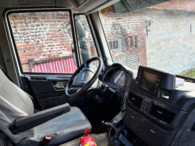 Camión multibasculante, Camión grúa Iveco TRAKKER 410 E6: foto 7