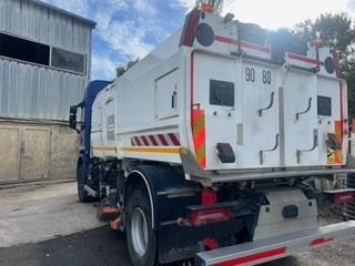 Scania G 360 - Barredora vial: foto 3 Scania G 360 - Barredora vial: foto 3