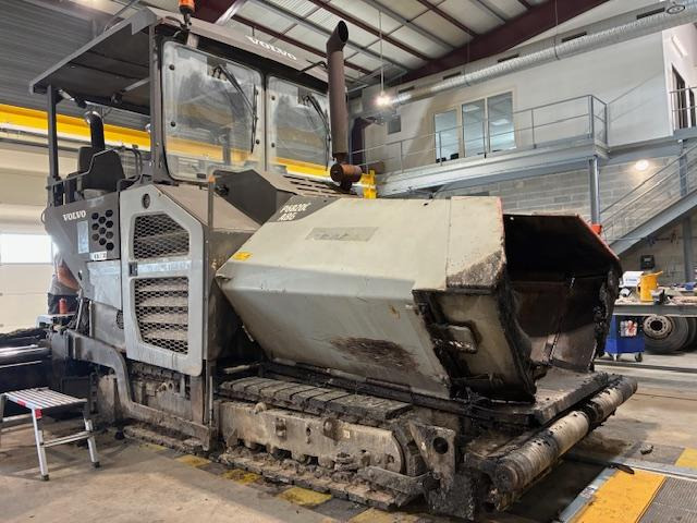 Volvo P6820C - Pavimentadora de asfalto: foto 2 Volvo P6820C - Pavimentadora de asfalto: foto 2