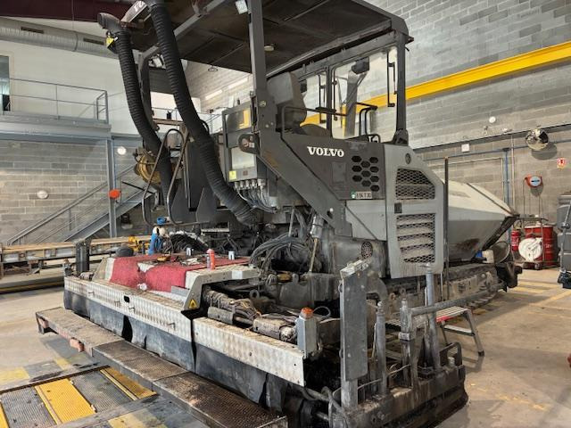 Volvo P6820C - Pavimentadora de asfalto: foto 3 Volvo P6820C - Pavimentadora de asfalto: foto 3