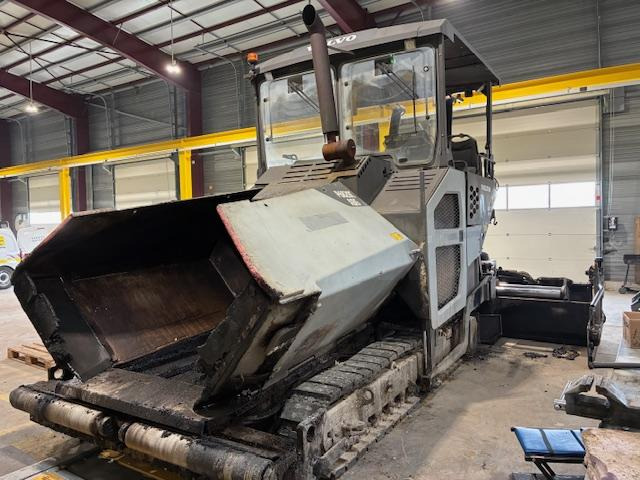 Volvo P6820C - Pavimentadora de asfalto: foto 1 Volvo P6820C - Pavimentadora de asfalto: foto 1