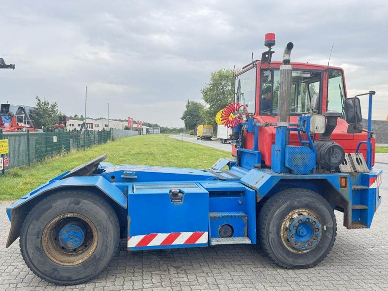 CVS Ferrari TT2516BV (4x2) - Tractor industrial: foto 4 CVS Ferrari TT2516BV (4x2) - Tractor industrial: foto 4