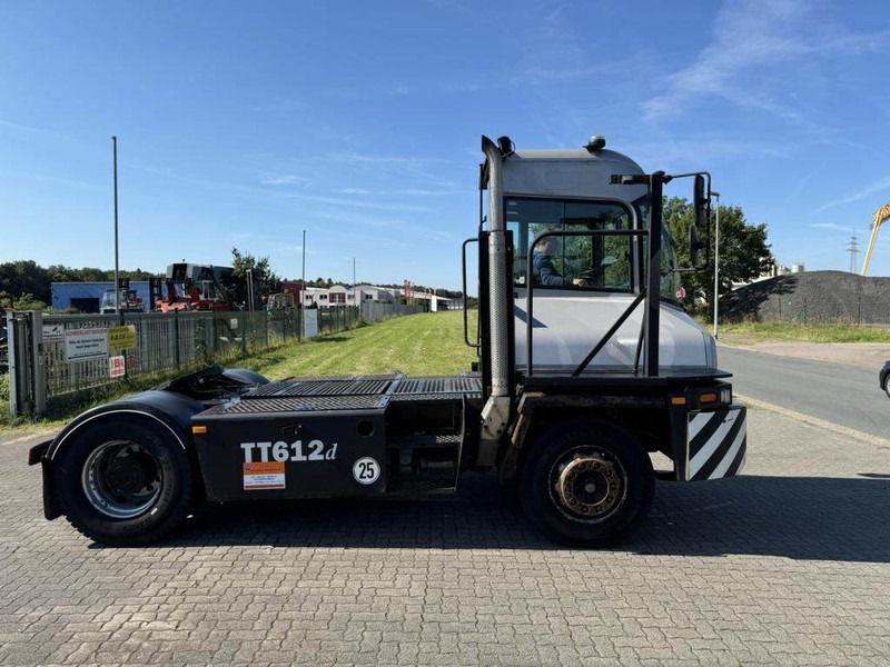 Kalmar TT612D - Tractor industrial: foto 2 Kalmar TT612D - Tractor industrial: foto 2