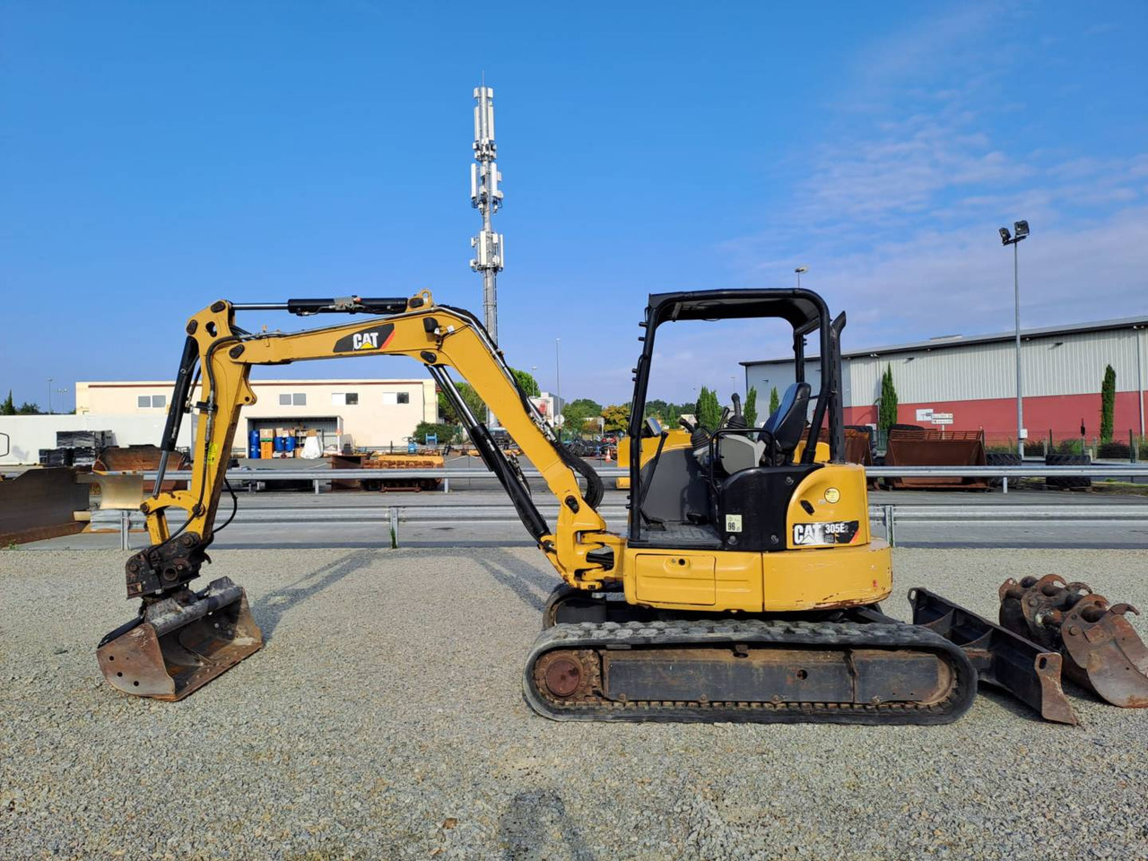 CAT 305E2 - Excavadora de cadenas: foto 1 CAT 305E2 - Excavadora de cadenas: foto 1