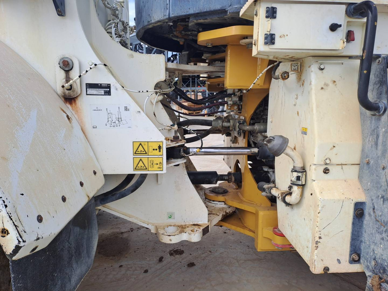 Leasing de CAT 966M CAT 966M: foto 17