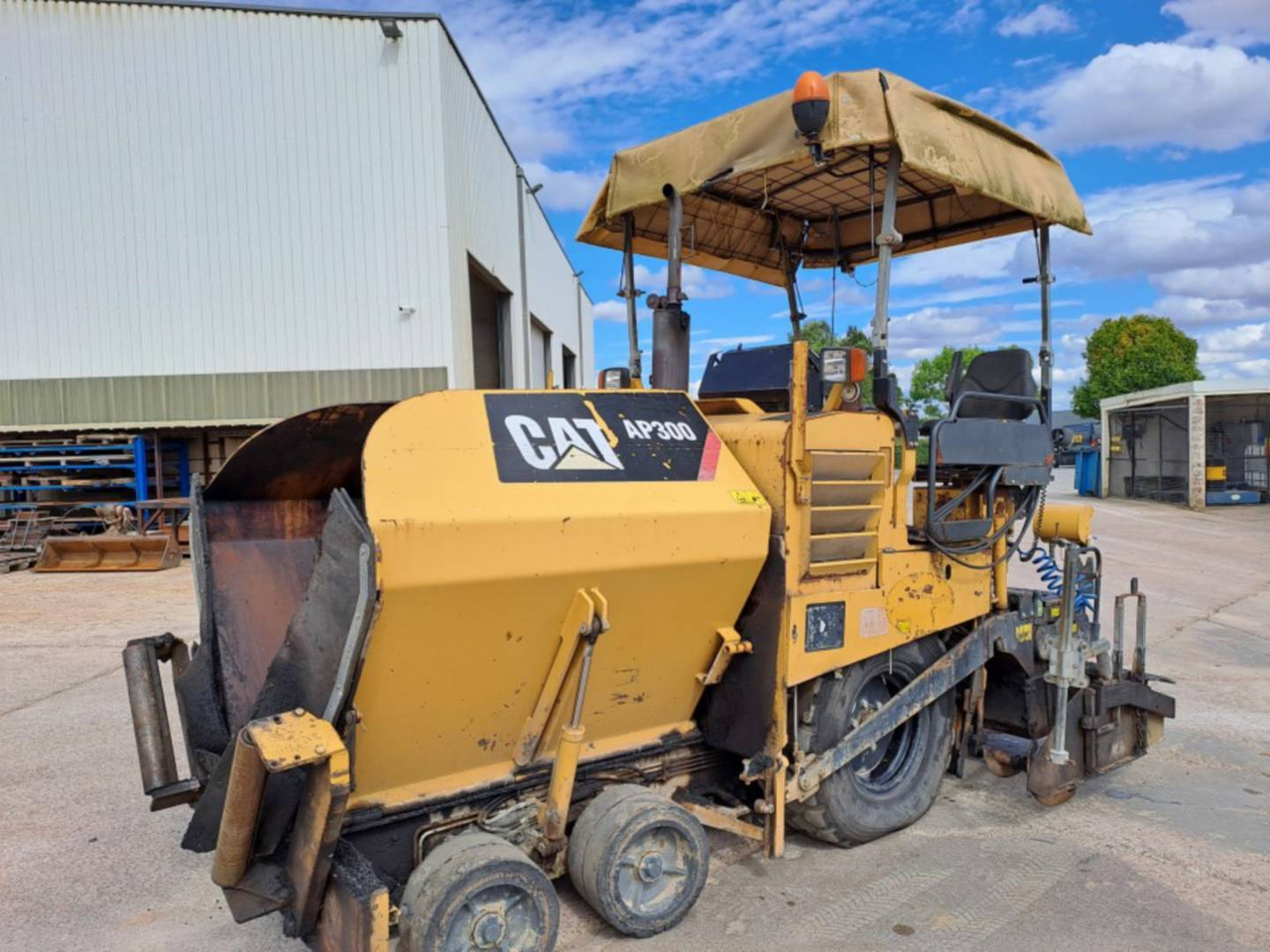 CAT AP300 - Pavimentadora de asfalto: foto 1 CAT AP300 - Pavimentadora de asfalto: foto 1