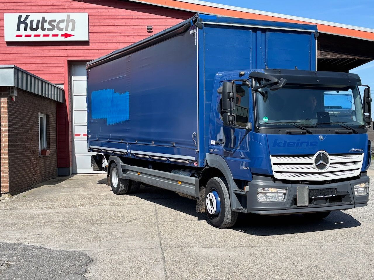 Mercedes-Benz Atego 1521L Pritschenwagen/Lbw. - Camión lona: foto 4 Mercedes-Benz Atego 1521L Pritschenwagen/Lbw. - Camión lona: foto 4