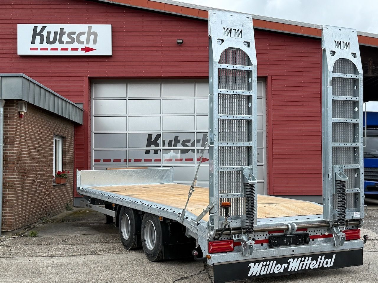 Müller-Mitteltal ETÜTAR 14,4 Tieflader, LED, Runduml. RDÜ - Remolque plataforma/ Caja abierta: foto 1 Müller-Mitteltal ETÜTAR 14,4 Tieflader, LED, Runduml. RDÜ - Remolque plataforma/ Caja abierta: foto 1