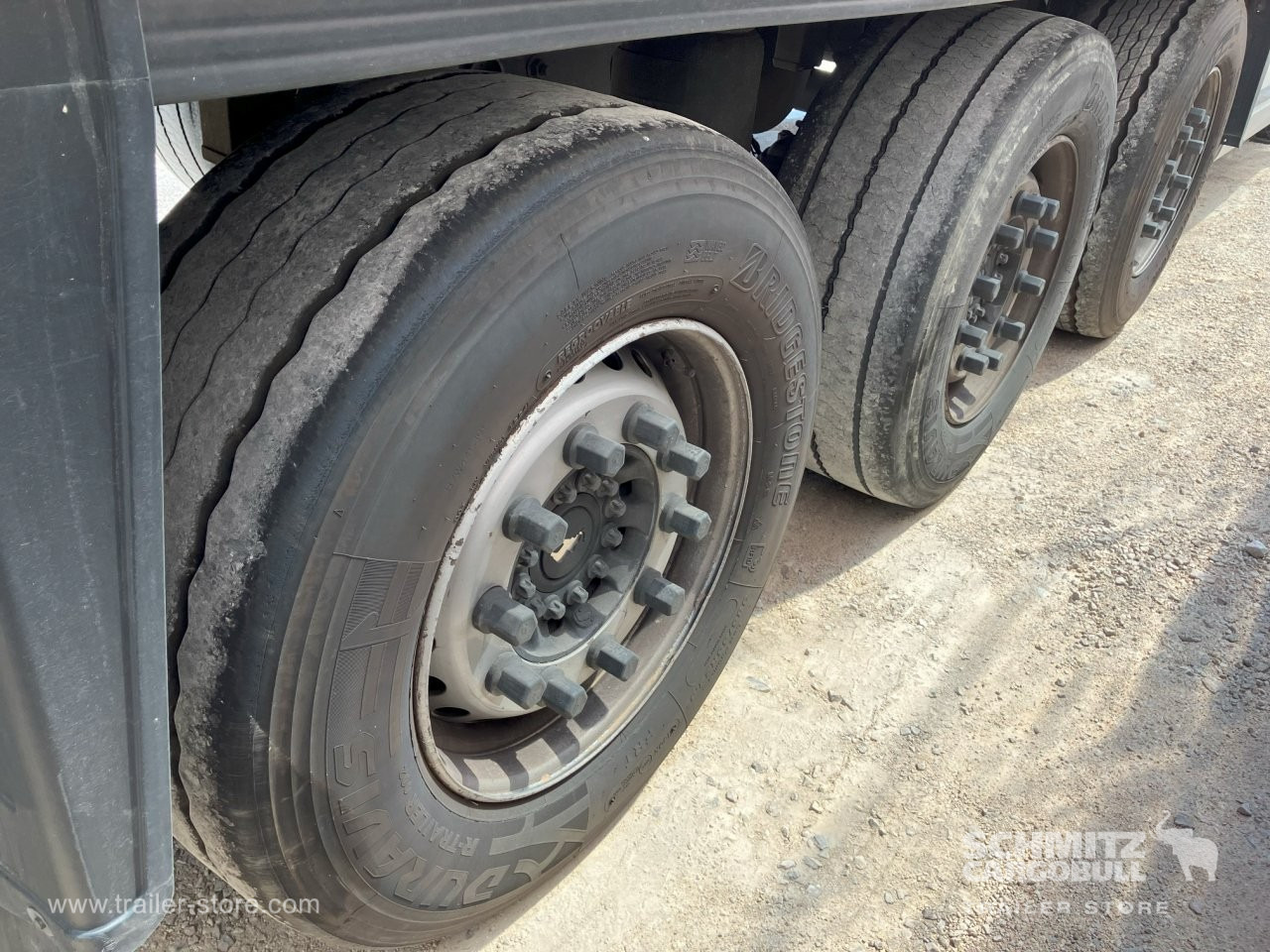 SCHMITZ Semiremolque Frigo Standard - Semirremolque isotérmico: foto 2 SCHMITZ Semiremolque Frigo Standard - Semirremolque isotérmico: foto 2