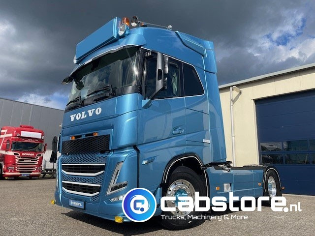 Volvo FH 460 4x2 Tractor Euro 6 (E) - Showtruck - Bouwjaar 2023 - Km 324.389 - Vloeistof pomp/PTO - VEB+ - Zeer goede conditie !! - Cabeza tractora: foto 2 Volvo FH 460 4x2 Tractor Euro 6 (E) - Showtruck - Bouwjaar 2023 - Km 324.389 - Vloeistof pomp/PTO - VEB+ - Zeer goede conditie !! - Cabeza tractora: foto 2