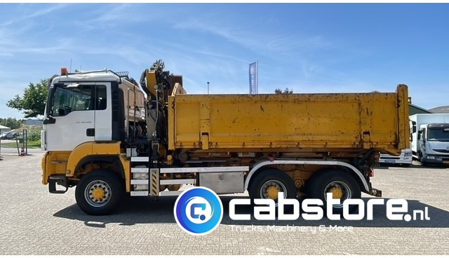 MAN TGS 26.440 6X6 BB EEV MAN TGS 26.440 Euro 5 EEV - 6X6 - Laadkraan - Kipper - Kabelsysteem - Bouwjaar 2010 - Km 657.509 - APK tot 22-11-2025 !! - Camión volquete, Camión grúa: foto 4 MAN TGS 26.440 6X6 BB EEV MAN TGS 26.440 Euro 5 EEV - 6X6 - Laadkraan - Kipper - Kabelsysteem - Bouwjaar 2010 - Km 657.509 - APK tot 22-11-2025 !! - Camión volquete, Camión grúa: foto 4