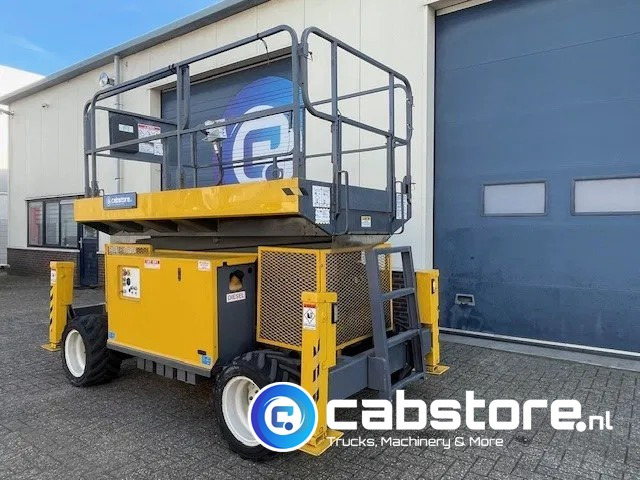 MEC 3772RT 4x4 Platform Schaarhoogwerker - Scissor platform - Arbeitsbuhne - Year 2007 - Diesel - Plataforma de tijeras: foto 3 MEC 3772RT 4x4 Platform Schaarhoogwerker - Scissor platform - Arbeitsbuhne - Year 2007 - Diesel - Plataforma de tijeras: foto 3