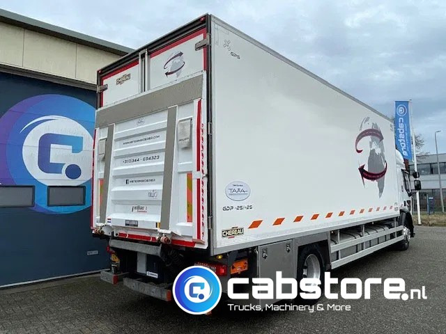 Renault D-19 Wide 4x2 Koelwagen D 19 Wide 4x2 Euro 6 Koelwagen - HANDGESCHAKELD - Kuhlkoffer - Frigo -Thermobox - Year 2015 - CHEREAU BOX - CARRIER Supra 850U - GOOD CONDITION - Camión frigorífico: foto 4 Renault D-19 Wide 4x2 Koelwagen D 19 Wide 4x2 Euro 6 Koelwagen - HANDGESCHAKELD - Kuhlkoffer - Frigo -Thermobox - Year 2015 - CHEREAU BOX - CARRIER Supra 850U - GOOD CONDITION - Camión frigorífico: foto 4