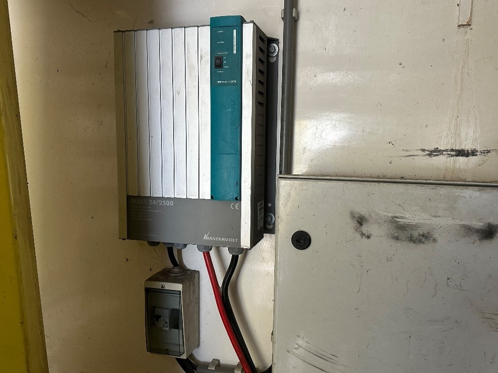 Camión grúa DAF 55.180 henkilönostin: foto 13 Camión grúa DAF 55.180 henkilönostin: foto 13