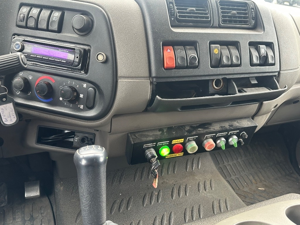 Camión grúa DAF 55.180 henkilönostin: foto 17 Camión grúa DAF 55.180 henkilönostin: foto 17