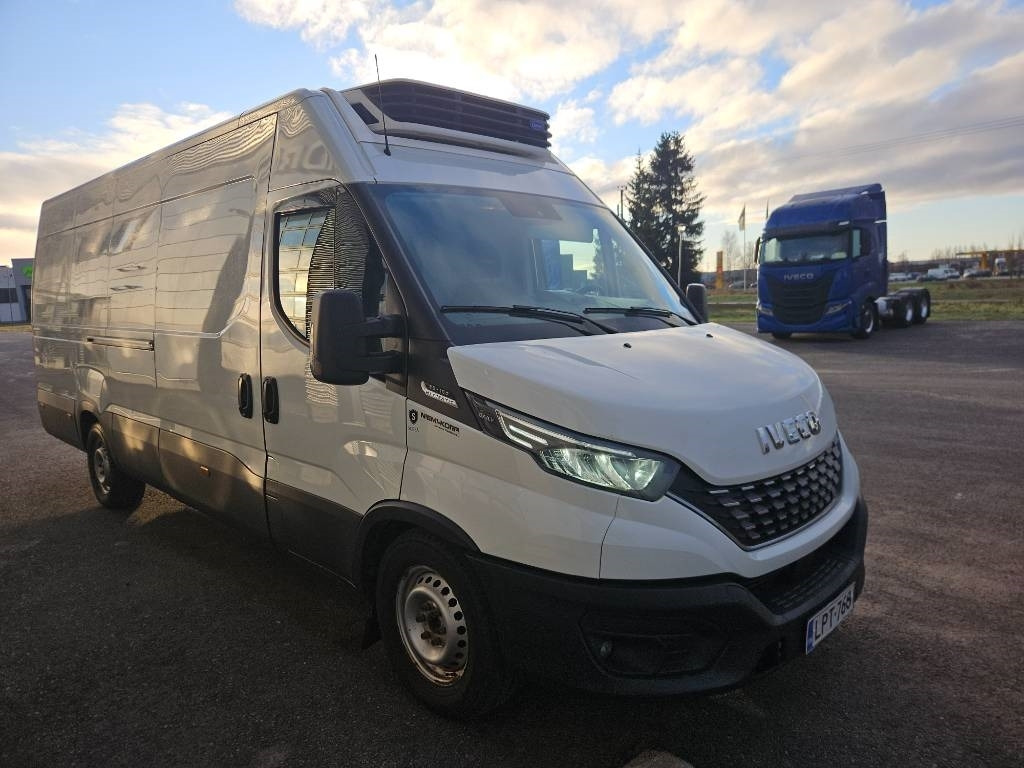 Iveco Daily 35S16A8 kylmäkone - Furgoneta frigorifica: foto 2 Iveco Daily 35S16A8 kylmäkone - Furgoneta frigorifica: foto 2