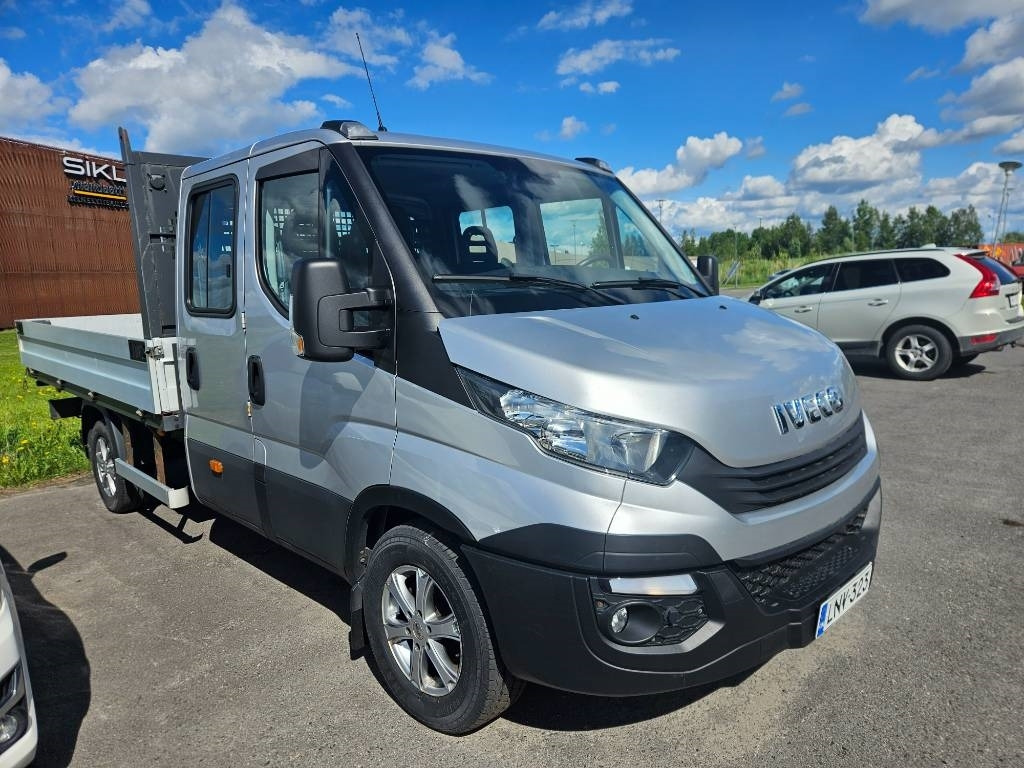 Iveco Daily 35S18, 7hlö kevyt ka - Furgoneta caja abierta, Furgoneta combi: foto 2 Iveco Daily 35S18, 7hlö kevyt ka - Furgoneta caja abierta, Furgoneta combi: foto 2