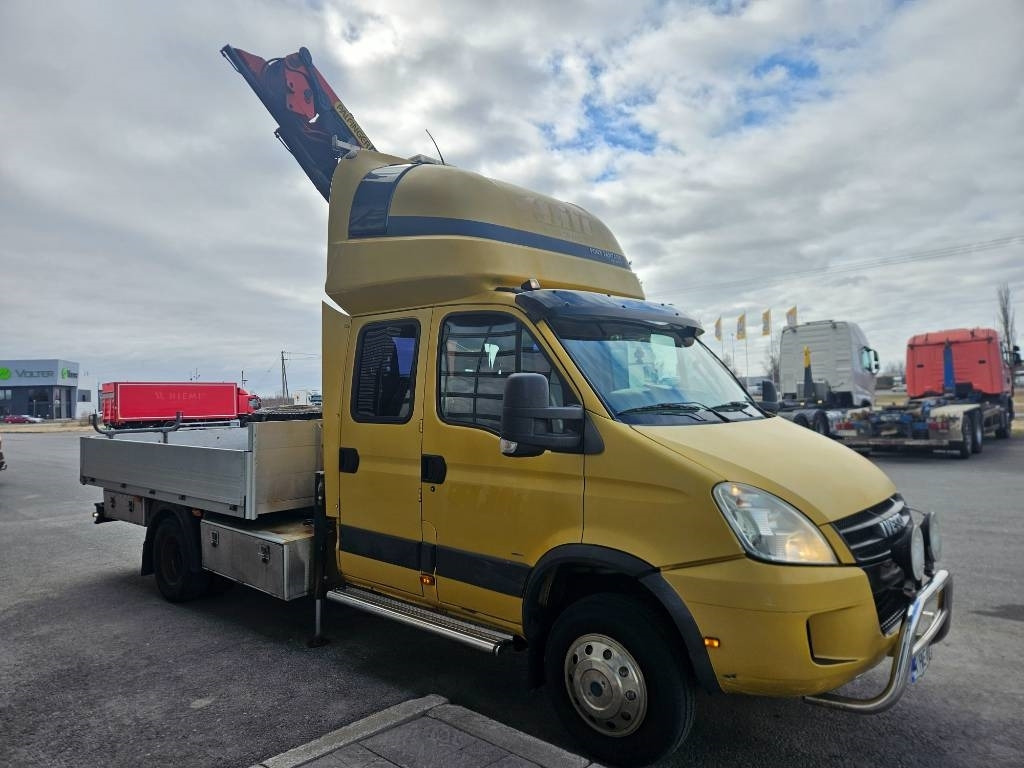 Iveco Daily 65C18 D Palfinger PK3700+ makuuohjaamo - Furgoneta caja abierta: foto 3 Iveco Daily 65C18 D Palfinger PK3700+ makuuohjaamo - Furgoneta caja abierta: foto 3