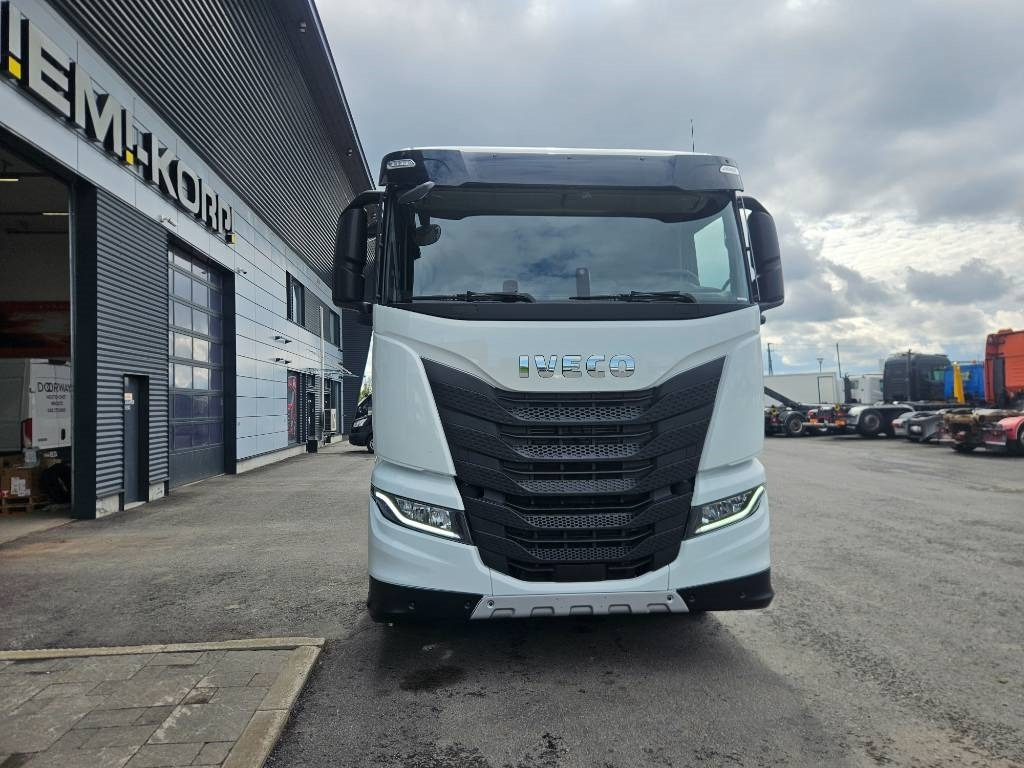 Iveco X-Way AS260X530 heti toimitukseen - Camión chasis: foto 2 Iveco X-Way AS260X530 heti toimitukseen - Camión chasis: foto 2