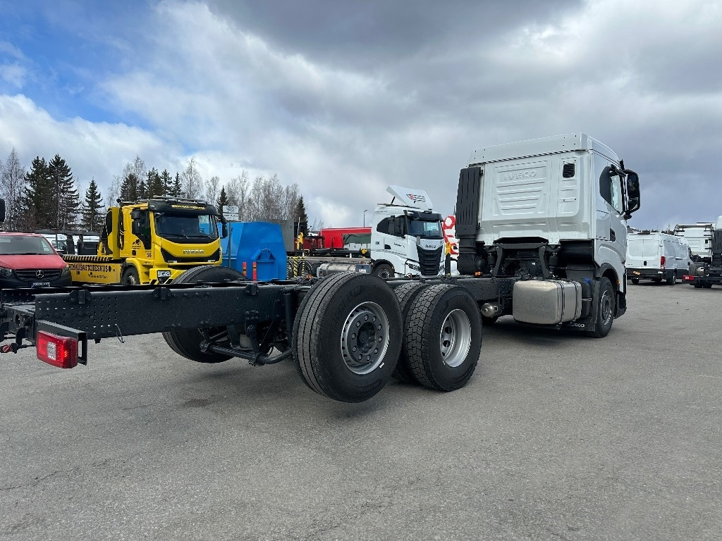 Iveco X-Way AS260X530 heti toimitukseen - Camión chasis: foto 4 Iveco X-Way AS260X530 heti toimitukseen - Camión chasis: foto 4