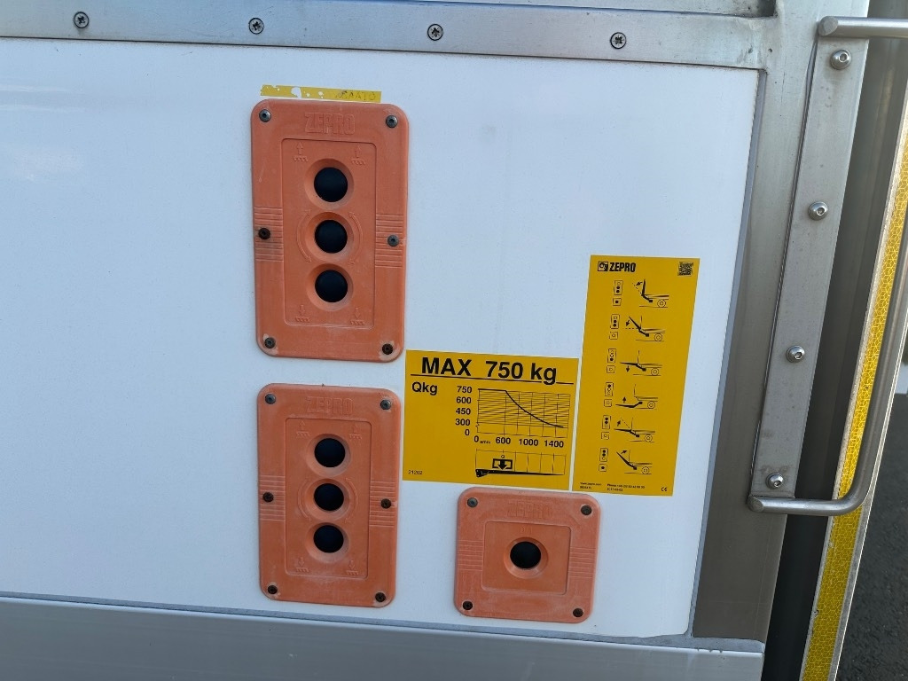 Furgoneta caja cerrada Mercedes-Benz Sprinter 516 Nouseva kori: foto 12 Furgoneta caja cerrada Mercedes-Benz Sprinter 516 Nouseva kori: foto 12