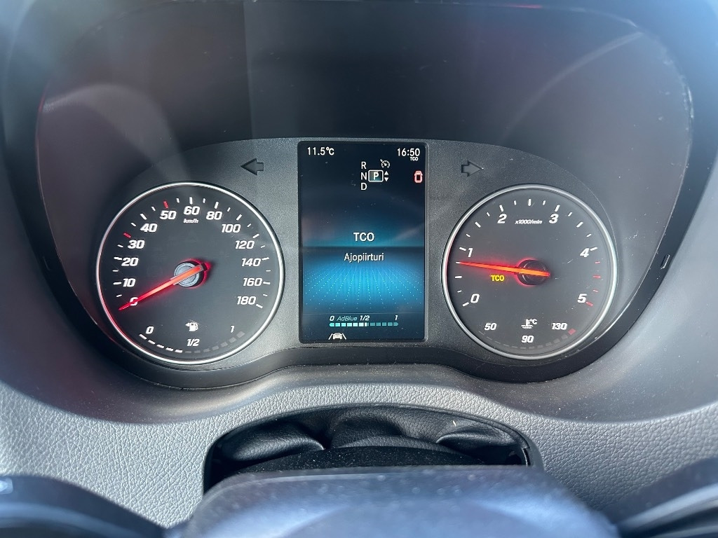 Furgoneta caja cerrada Mercedes-Benz Sprinter 516 Nouseva kori: foto 22 Furgoneta caja cerrada Mercedes-Benz Sprinter 516 Nouseva kori: foto 22