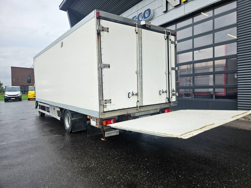 Renault Midlum 220 - Camión frigorífico: foto 5 Renault Midlum 220 - Camión frigorífico: foto 5