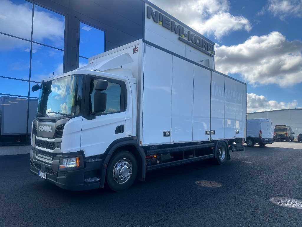 Scania P250 - Camión caja cerrada: foto 1 Scania P250 - Camión caja cerrada: foto 1