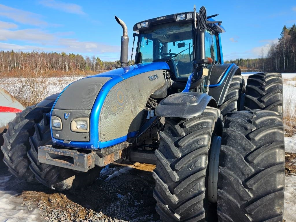 Valtra T 171 - Tractor: foto 2 Valtra T 171 - Tractor: foto 2