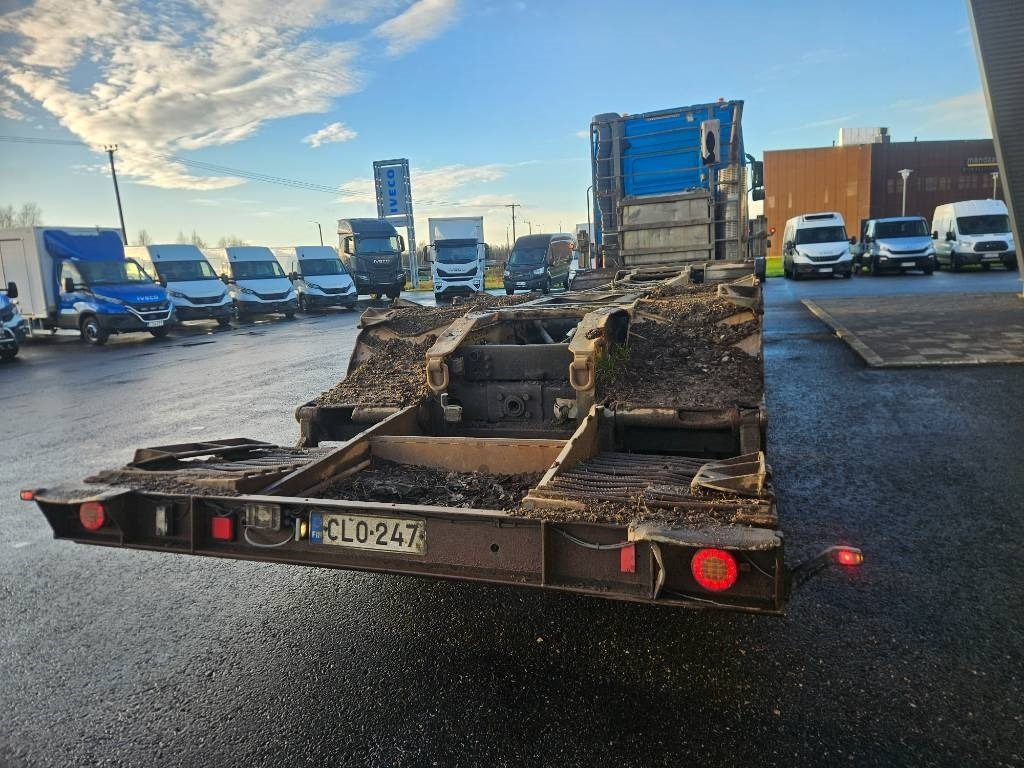 Volvo FH12 8x4 - Camión forestal: foto 4 Volvo FH12 8x4 - Camión forestal: foto 4