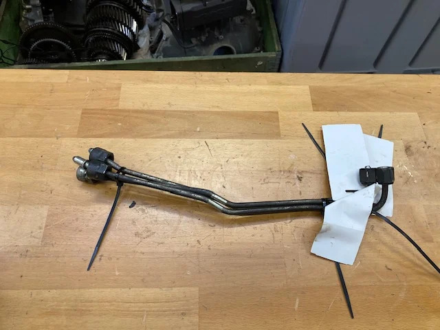 Scania Fuel pipe – Scania 2865664 - Motor y piezas para Camión: foto 1 Scania Fuel pipe – Scania 2865664 - Motor y piezas para Camión: foto 1