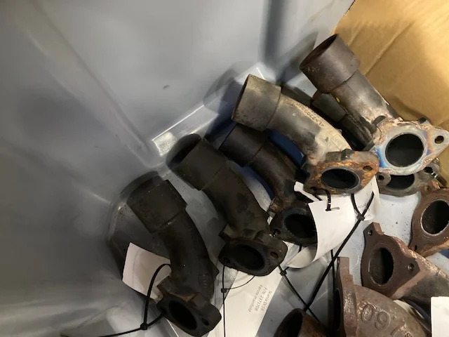 Scania Manifold – Scania 2371708 - Motor y piezas para Camión: foto 1 Scania Manifold – Scania 2371708 - Motor y piezas para Camión: foto 1