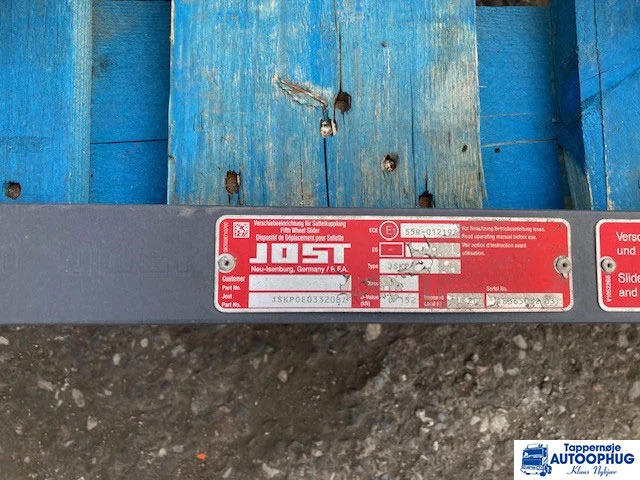 Volvo JOST flytbar skammel - Quinta rueda para Camión: foto 4 Volvo JOST flytbar skammel - Quinta rueda para Camión: foto 4