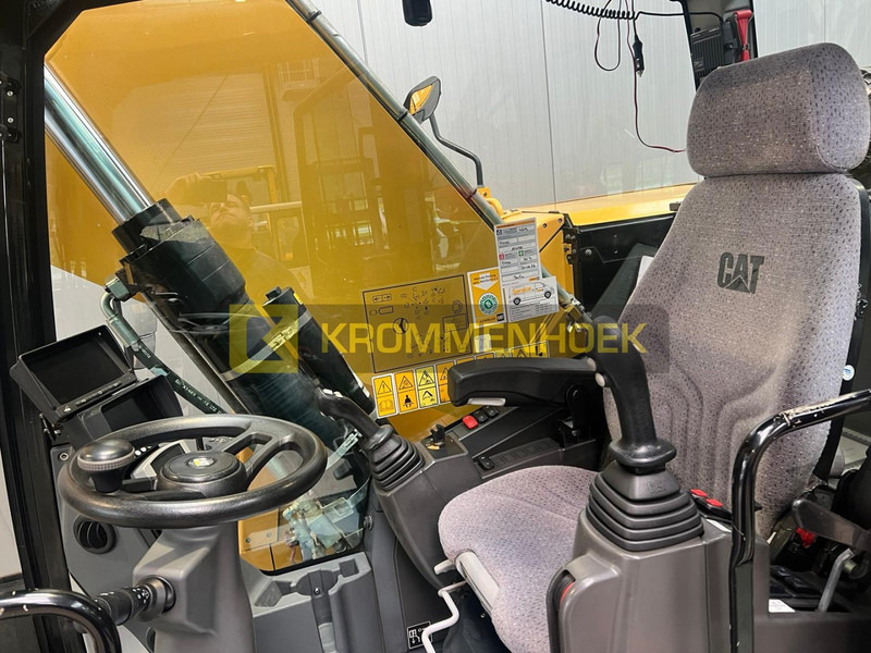 Manipulador de materiales Caterpillar MH 3024: foto 16