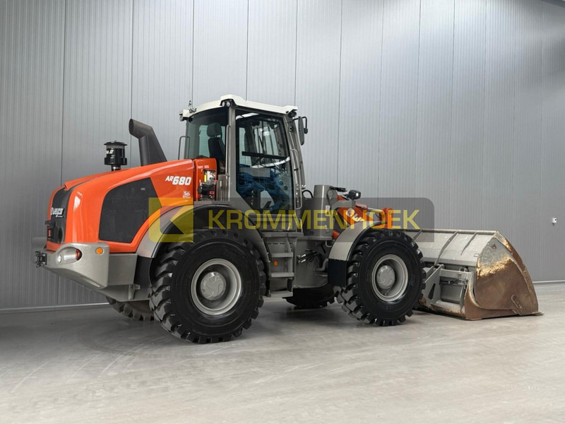 Weycor AR 680 - Cargadora de ruedas: foto 4 Weycor AR 680 - Cargadora de ruedas: foto 4